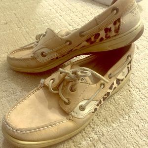 Sperry topsiders leather with cheetah print